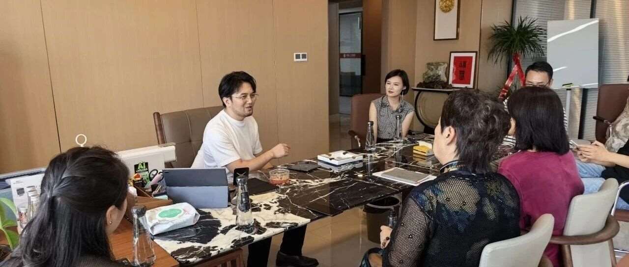 知名演员王伟考察鸿富技加学校